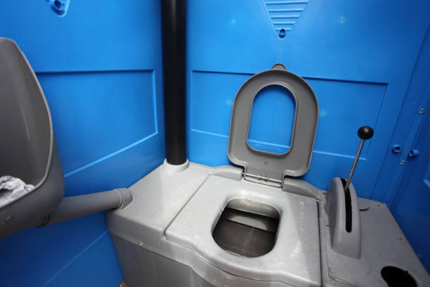 Porta potty delivery and setup in Spring Arbor, MI
